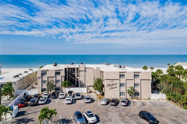 3210 Gulf Blvd in Belleair Beach, FL - Building Photo - Building Photo