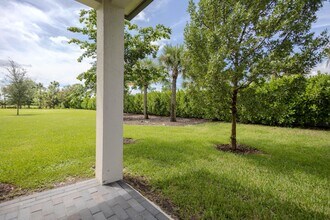 4811 Navali Dr in Wellington, FL - Building Photo - Building Photo