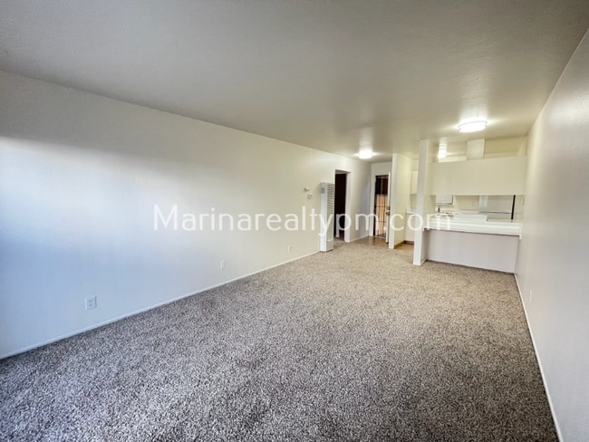 1230 Brookside Dr