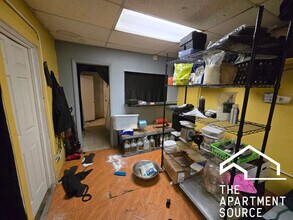 5459 W Chicago Ave in Chicago, IL - Foto de edificio - Building Photo