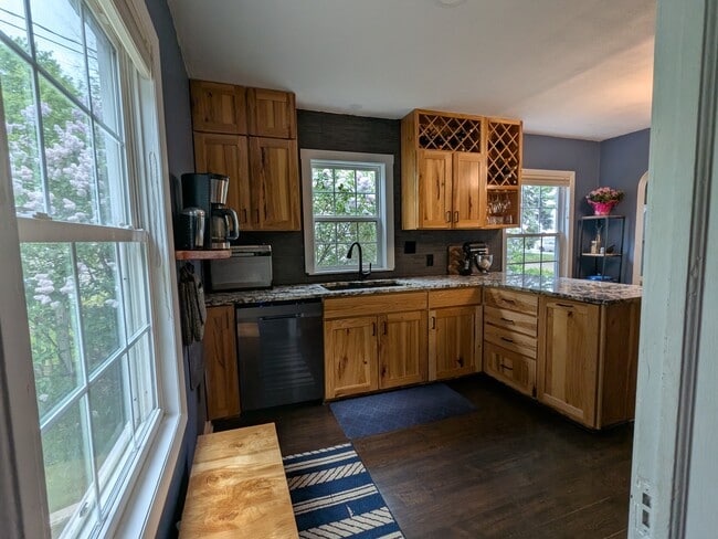 1769 White Bear Ave in Maplewood, MN - Building Photo - Building Photo