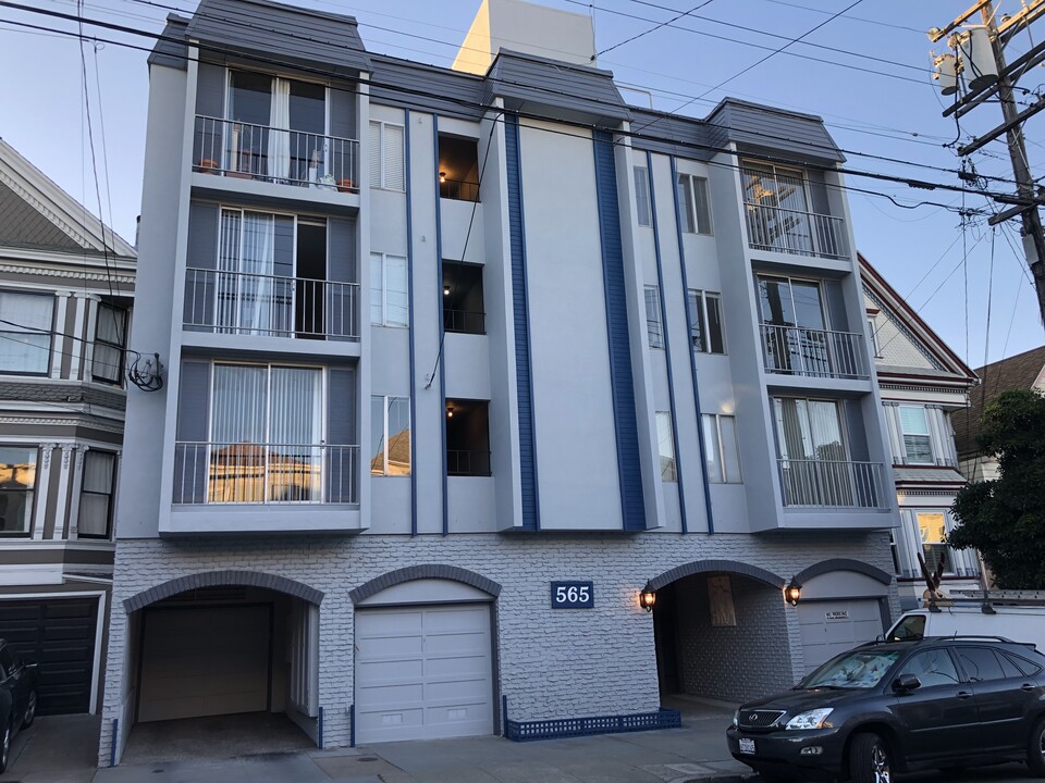 565 8th Ave in San Francisco, CA - Building Photo