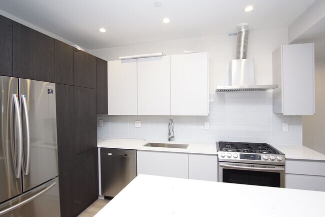 2 Roseclair St, Unit 2