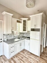 1535 Livonia Ave, Unit 0 in Los Angeles, CA - Building Photo - Building Photo