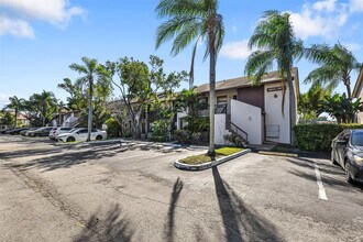 9866 Nob Hill Ct in Sunrise, FL - Building Photo - Building Photo