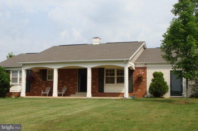 39 Sharp Rock Rd in Sperryville, VA - Building Photo - Building Photo