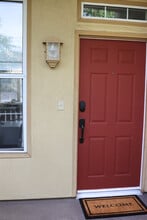 523 W Summerfield Cir in Anaheim, CA - Building Photo - Building Photo