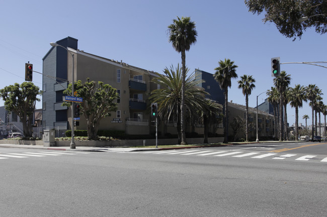 Barnard Park Villas in Venice, CA - Foto de edificio - Building Photo