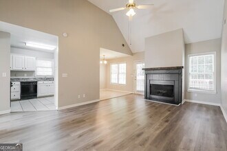 605 Oxford Crest Ct NW in Lawrenceville, GA - Building Photo - Building Photo