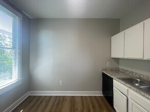 384 Spring St in Macon, GA - Building Photo - Building Photo