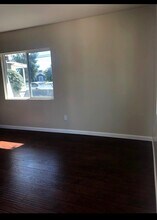 14643 Chatsworth St in Los Angeles, CA - Building Photo - Building Photo