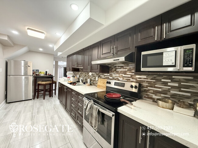 property at 2565 Bridle Rd S