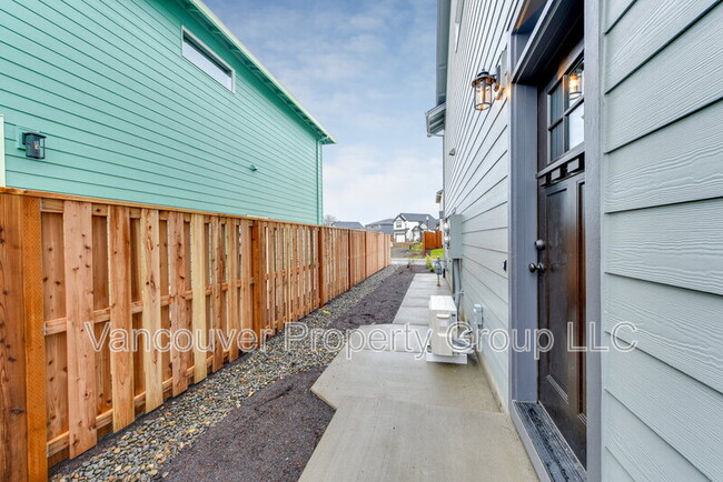 2936 NW 16th St in Battle Ground, WA - Building Photo - Building Photo