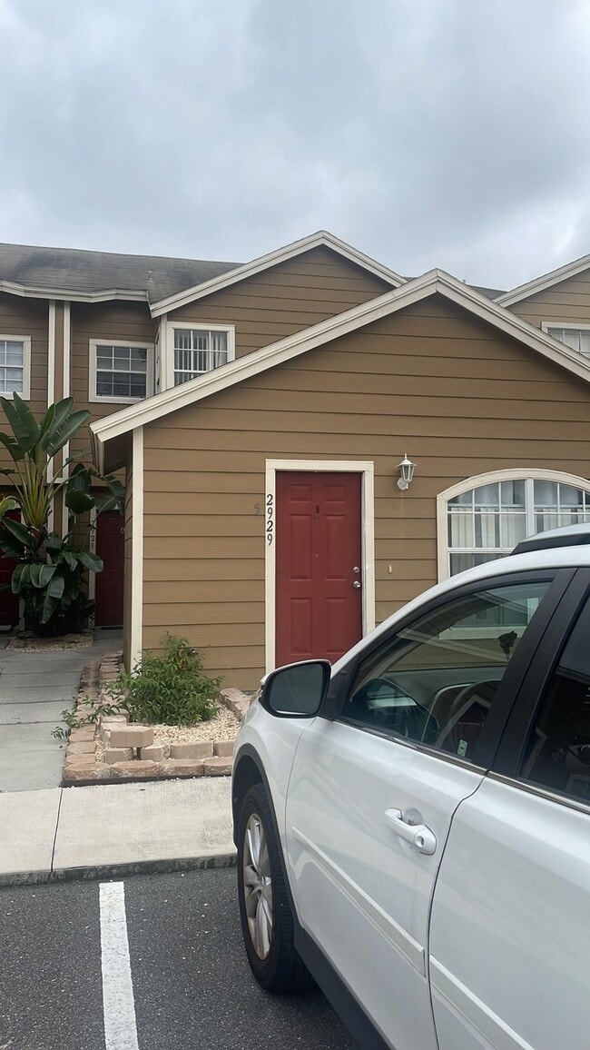 2929 Fan Palm Dr in Davenport, FL - Building Photo - Building Photo