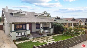 1728 W 39th St in Los Angeles, CA - Building Photo