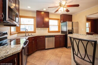 1418 S 6th Ave in Des Plaines, IL - Building Photo - Building Photo