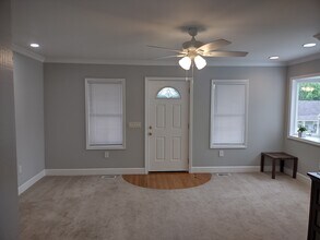 1208 E Main St in Graham, NC - Building Photo - Building Photo
