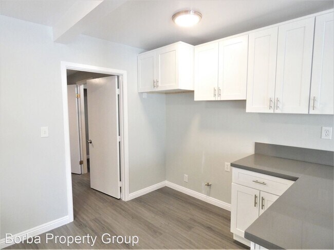 935 N Washington Pl in Long Beach, CA - Building Photo - Building Photo