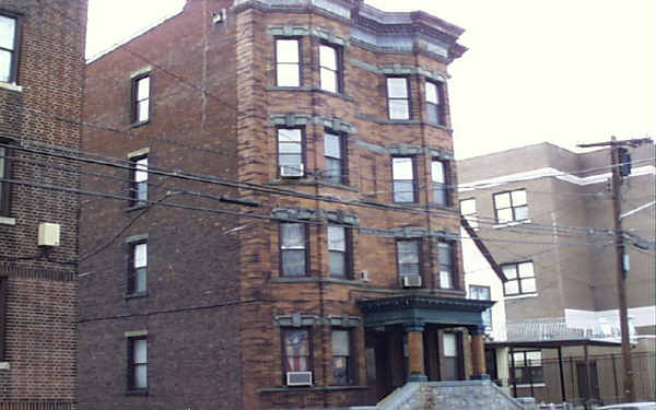 705 29th St in Union City, NJ - Building Photo - Building Photo