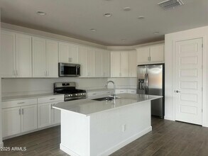 2890 E Frontiersman Ln in San Tan Valley, AZ - Building Photo - Building Photo
