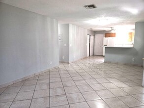 4836 Carver St in Greenacres, FL - Building Photo - Building Photo