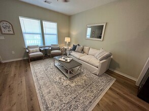 5419 Avenue N 1/2 Rear in Galveston, TX - Foto de edificio - Building Photo