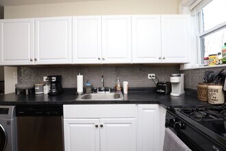 3823 N Greenview Ave, Unit W4 in Chicago, IL - Foto de edificio - Building Photo