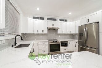 1042 S Director St in Seattle, WA - Building Photo - Building Photo