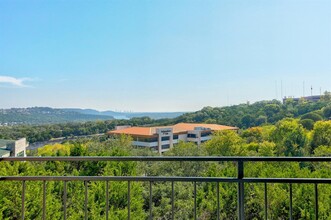 6000-3 Shepherd Mountain Cove in Austin, TX - Building Photo - Building Photo