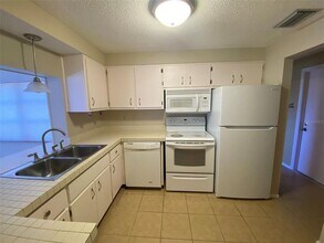 505 Fairview Ave NW in Port Charlotte, FL - Building Photo - Building Photo