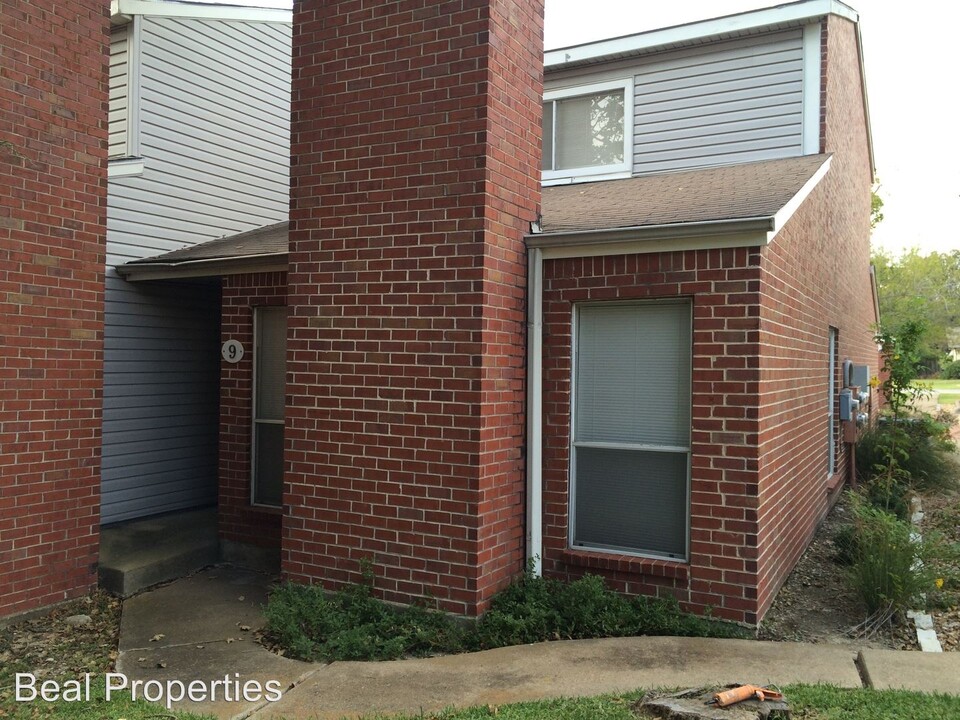 1500 Olympia Way-Unit -#9 in College Station, TX - Building Photo