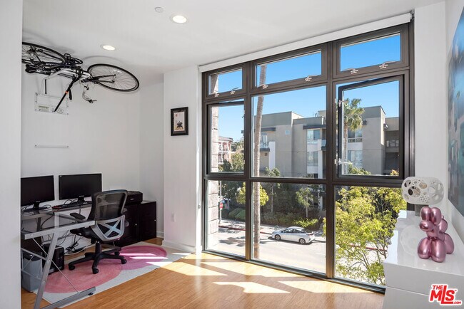 13045 Pacific Promenade in Los Angeles, CA - Building Photo - Building Photo