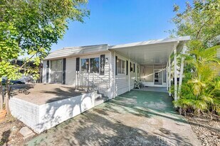 2879 SW 58th Ct in Fort Lauderdale, FL - Building Photo