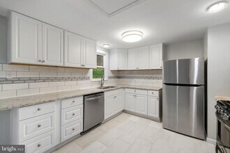 247 Marsden Hts Rd in Linden, VA - Building Photo - Building Photo