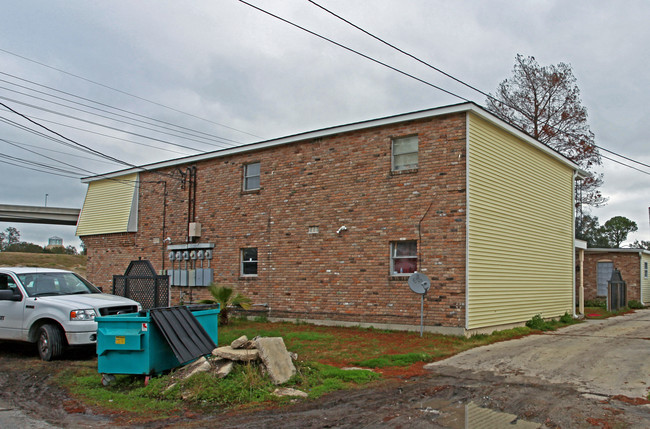 5900 Hayne Blvd in New Orleans, LA - Building Photo - Building Photo
