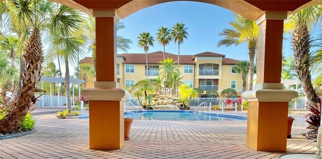 property at 5459 Vineland Rd