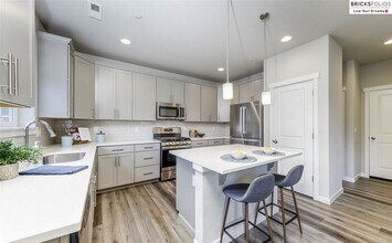 1052 Banyan St in Bremerton, WA - Building Photo - Building Photo