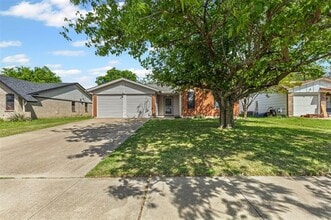 1420 Laurel Ln in Cleburne, TX - Building Photo - Building Photo