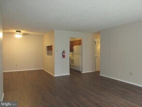 5407A Aberdeen Dr in Mount Laurel, NJ - Building Photo - Building Photo