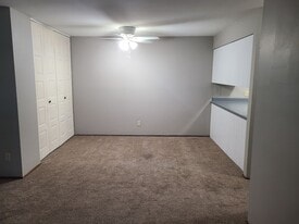 333 Coolidge Ave. (12 Units) in Waukesha, WI - Building Photo