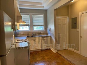 872 Briarcliff Rd in Atlanta, GA - Building Photo - Building Photo