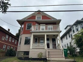 12 Quincy St in Medford, MA - Building Photo