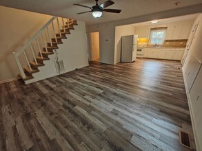 2470 Mountain View Rd in Powhatan, VA - Building Photo - Building Photo