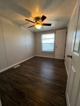 49 Paradise Ave in Odessa, TX - Foto de edificio - Building Photo
