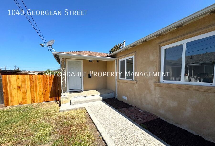 1040 Georgean St in Hayward, CA - Building Photo