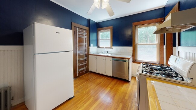 49 Rockwell St, Unit 47T