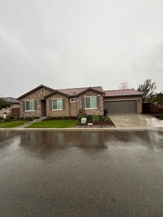 property at 4907 W Flagstaff Ave