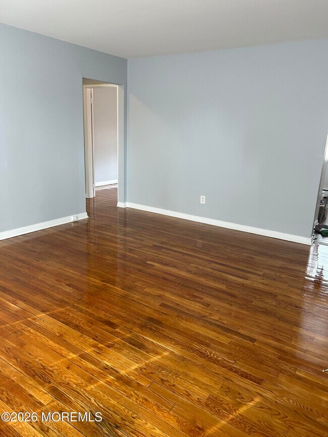 258 N Bath Ave in Long Branch, NJ - Building Photo - Building Photo