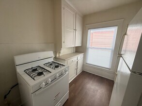 1101-1105 E Ganson St in Jackson, MI - Building Photo - Building Photo