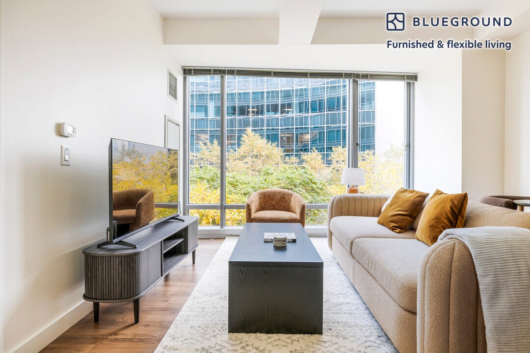 1335 Boylston St in Boston, MA - Building Photo